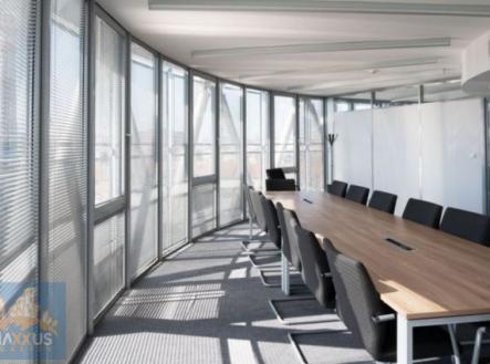 Pronájem kanceláře, 760 m²
