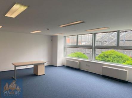 Pronájem kanceláře, 76 m²