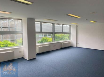 Pronájem kanceláře, 76 m²