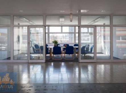 Pronájem kanceláře, 54 m²