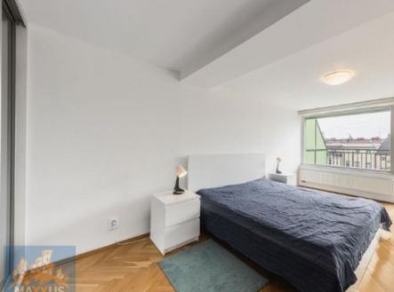 Pronájem bytu, 2+kk, 74 m²