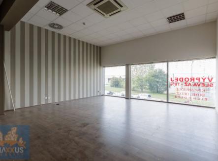 Pronájem obchodní prostor, 150 m²
