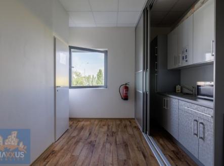 Pronájem obchodní prostor, 130 m²