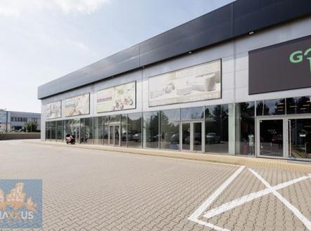Pronájem obchodní prostor, 142 m²