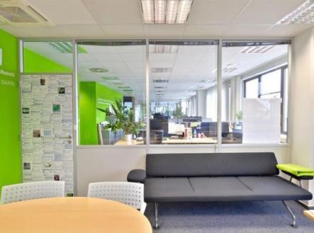 Pronájem kanceláře, 293 m²