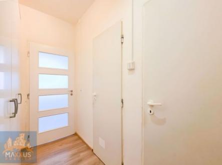 Pronájem bytu, 1+kk, 24 m²