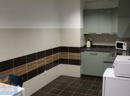 Pronájem kanceláře, 82 m²