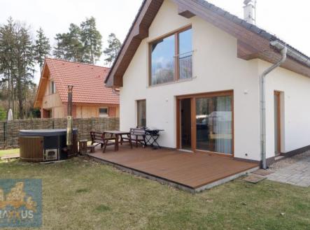 Pronájem domu/vily, 160 m²