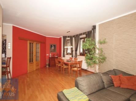 Pronájem domu/vily, 240 m²