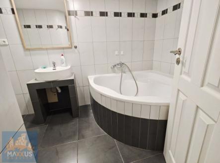 Pronájem bytu, 1+kk, 30 m²