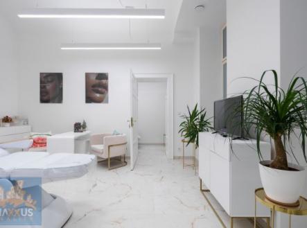 Pronájem obchodní prostory, 140 m²