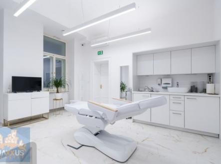 Pronájem obchodní prostory, 140 m²