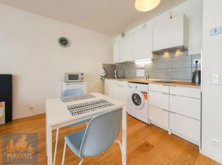 Pronájem bytu, 1+kk, 40 m²