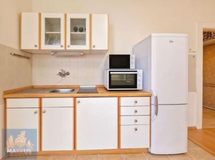 Pronájem bytu, 1+kk, 28 m²