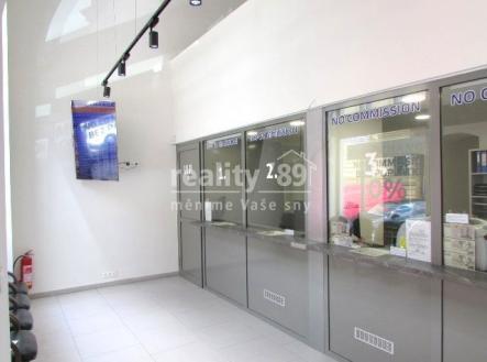 Prodej - obchodní prostor, 112 m²