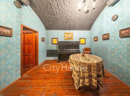 Prodej obchodní prostor, 95 m²