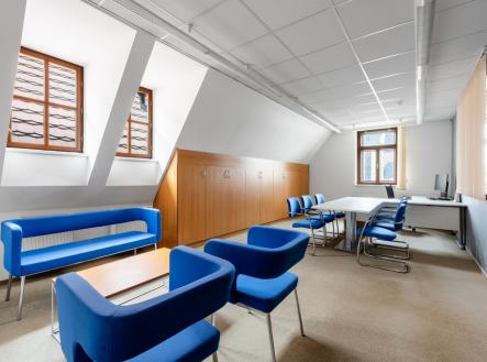 Pronájem kanceláře, 93 m²