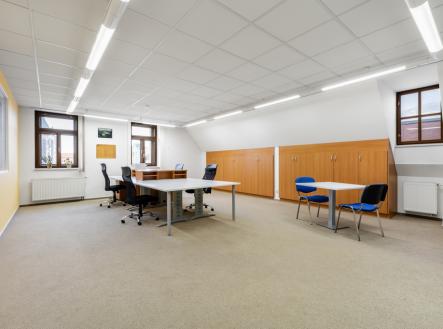 Pronájem kanceláře, 93 m²