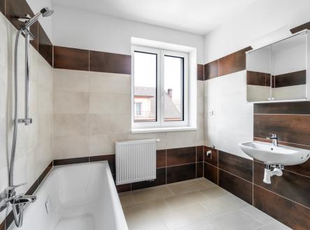 Pronájem bytu, 1+kk, 38 m²