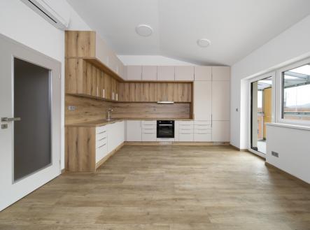 Pronájem bytu, 3+kk, 82 m²