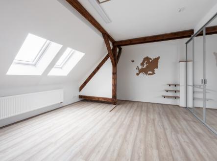 Pronájem obchodní prostor, 91 m²