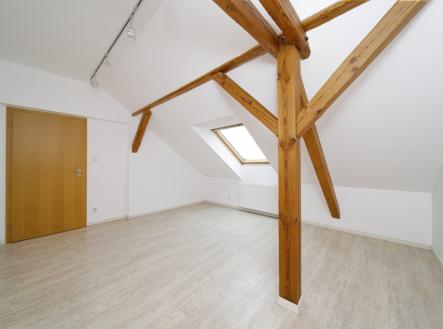 Pronájem bytu, 2+1, 58 m²