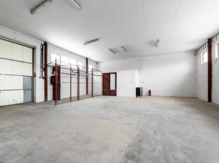 Pronájem skladovací prostor, 110 m²