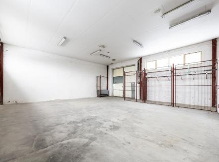 Pronájem skladovací prostor, 110 m²