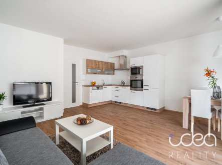 Zařízený byt 2+kk s balkonem, 61 m2