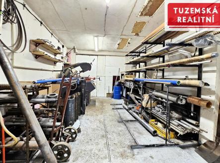 Pronájem skladovací prostor, 145 m²