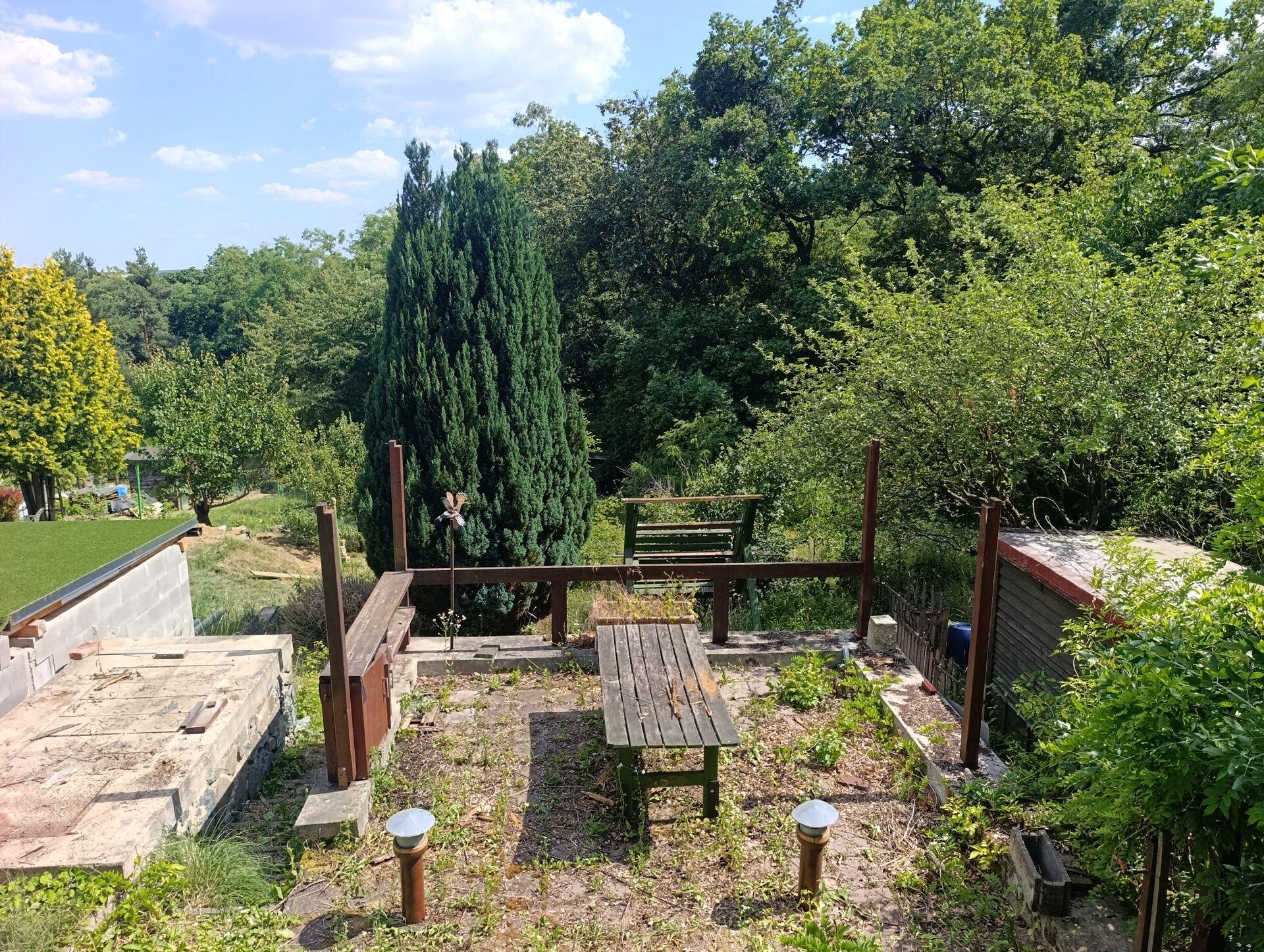 Prodej zděné rekreační chaty se zahradou 296m2 v obci Silůvky.