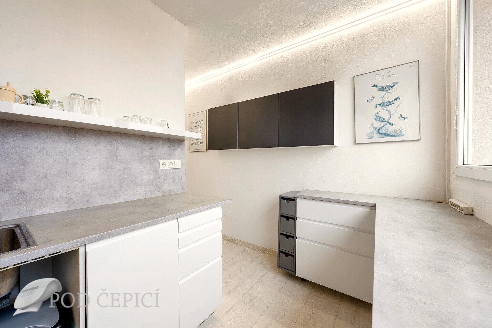 Prodej bytu 3+1 se sklepem a lodžií, 79 m2, ul. Ježkova, Brno