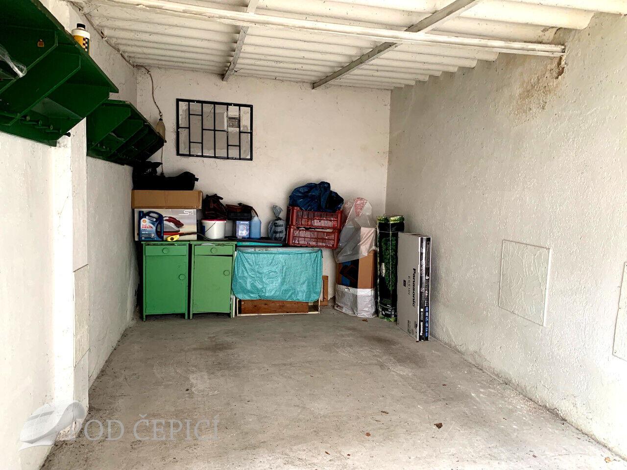 Pronájem garáže, 17 m2, ul. Kopečná, Staré Brno