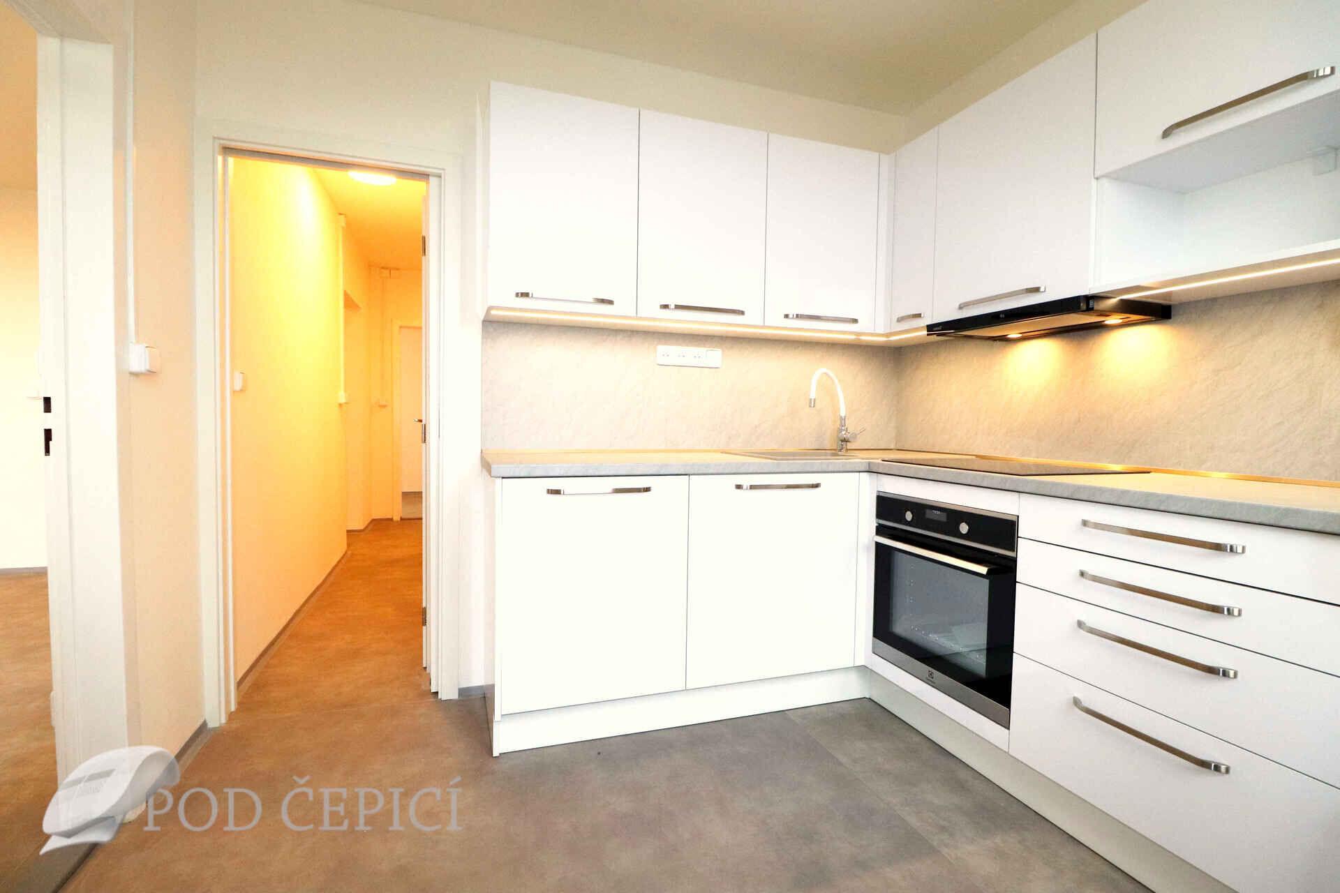 Byt 4+1 po GO, 82 m2, zasklená lodžie, sklep, ul. Vedlejší, Brno Bohunice