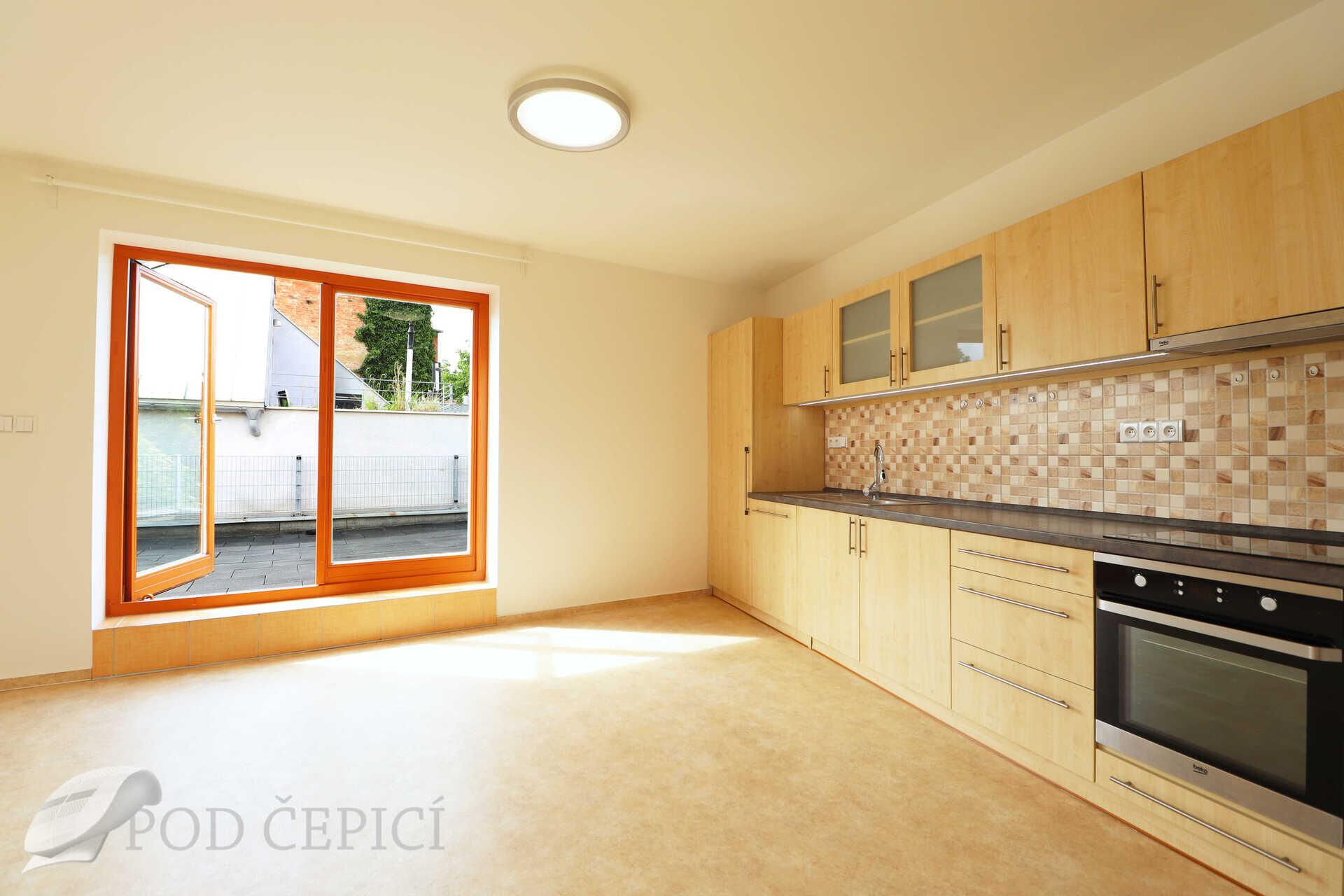 Pronájem bytu 3+kk, 71m2, terasa 50m2, ul. Valchařská, Brno