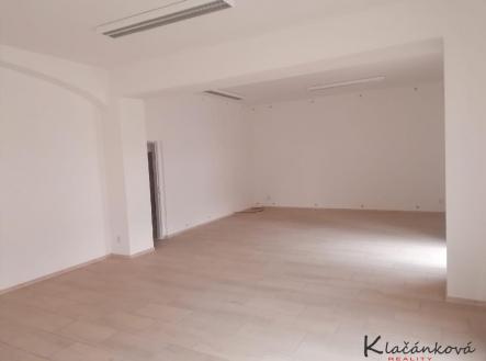 Pronájem kanceláře, 66 m²