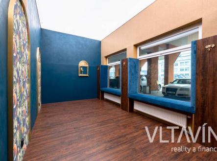 Prodej obchodní prostor, 53 m²