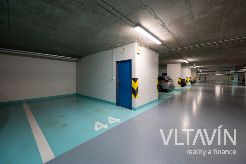 Pronájem garážového stání, Laurinova P5