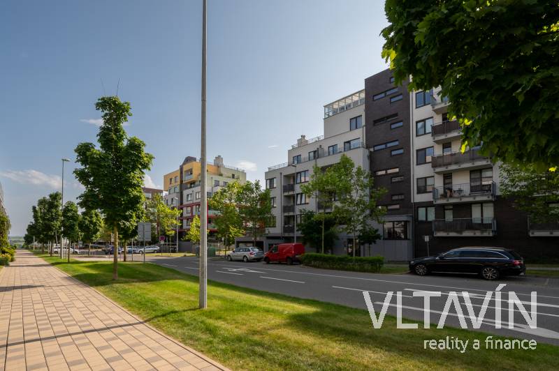 Pronájem garážového stání, Laurinova P5