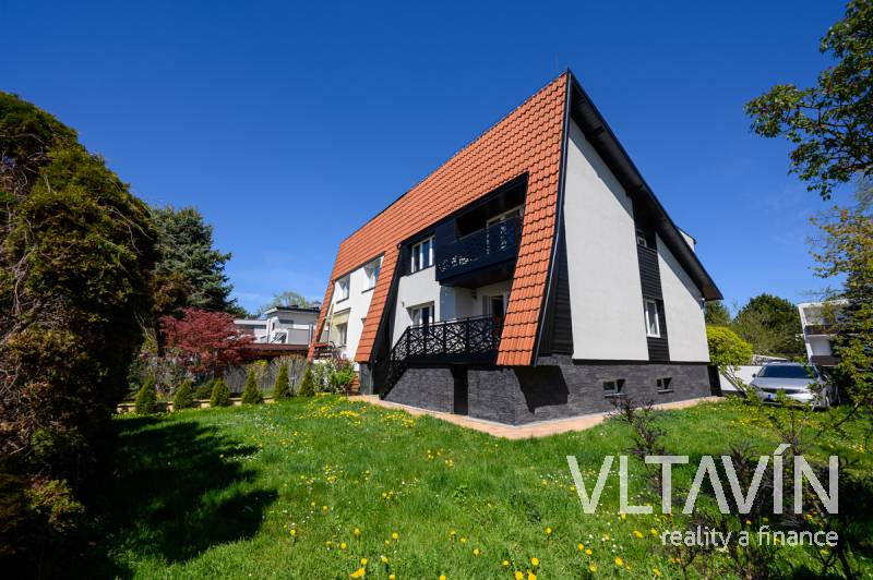 Prodej RD, 5+1/T, L, G, 232 m2, ul. Jeřická, Praha - Horní Počernice