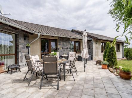 Prodej - dům/vila, 262 m²