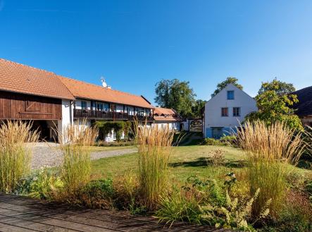 Prodej hotel, 1 420 m²