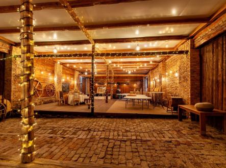 Prodej hotel, 1 420 m²