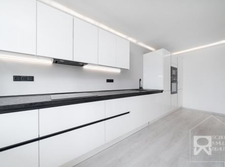 Pronájem bytu, 4+kk, 85 m²