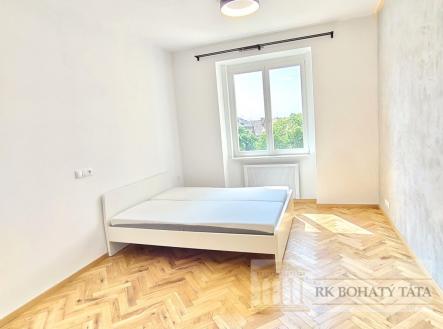Pronájem bytu, 1+kk, 30 m²