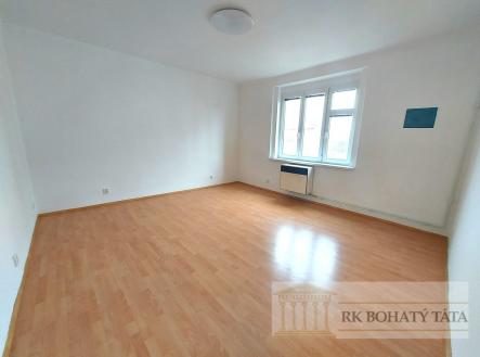 Pronájem bytu, 1+kk, 32 m²