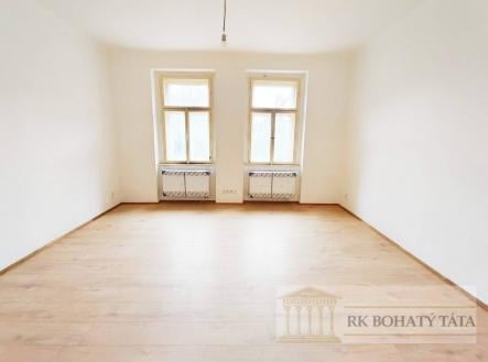 Pronájem bytu, 1+kk, 33 m²