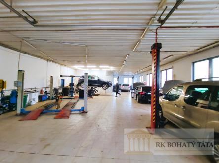 Prodej komerčního objektu, sklad, 596 m²