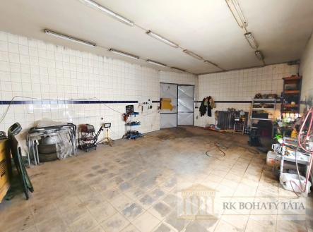 Prodej komerčního objektu, jiný, 596 m²