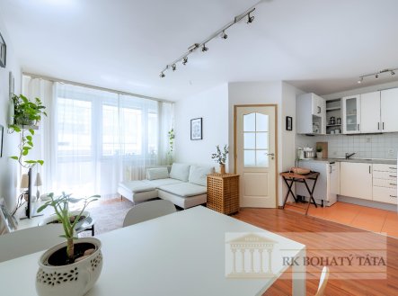 Prodej pěkného bytu 3 + kk/L, panel, 70 m2, Praha 3 - Žižkov, ul. Jeseniova.